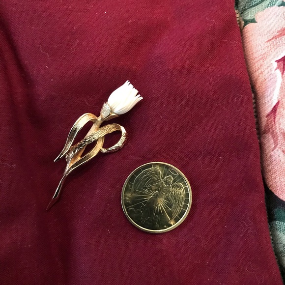 Krementz single rose 🌹 pin🥰 - Picture 2 of 4